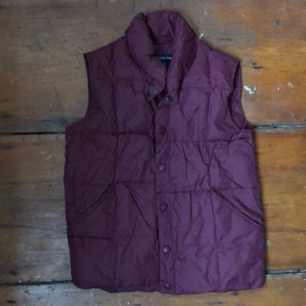 Lands’End burgundy kids vest size 7-8 down fill